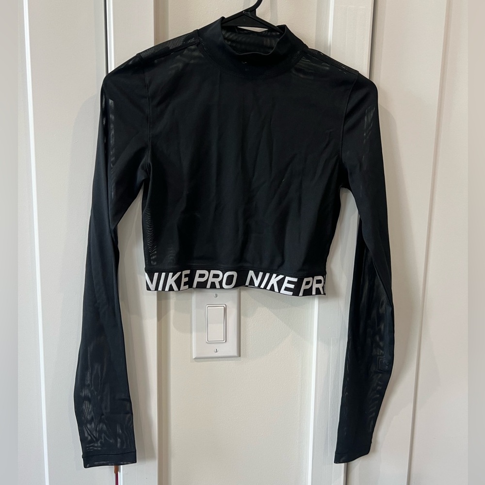 Nike | Long Sleeve Mesh Black Crop